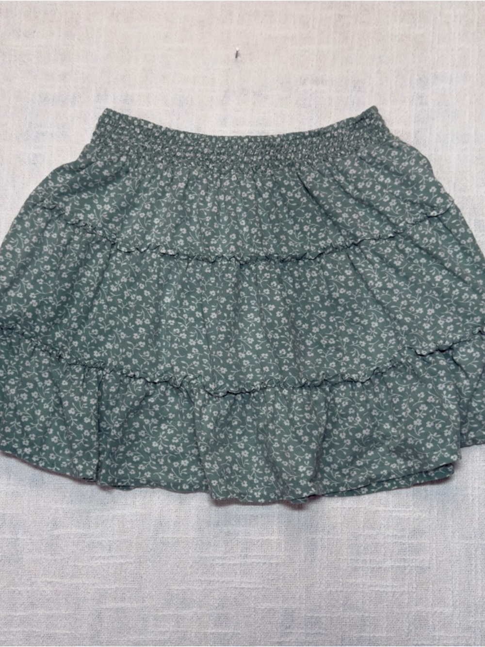 Hollister Dusty Sage Floral Tiered Mini Skirt